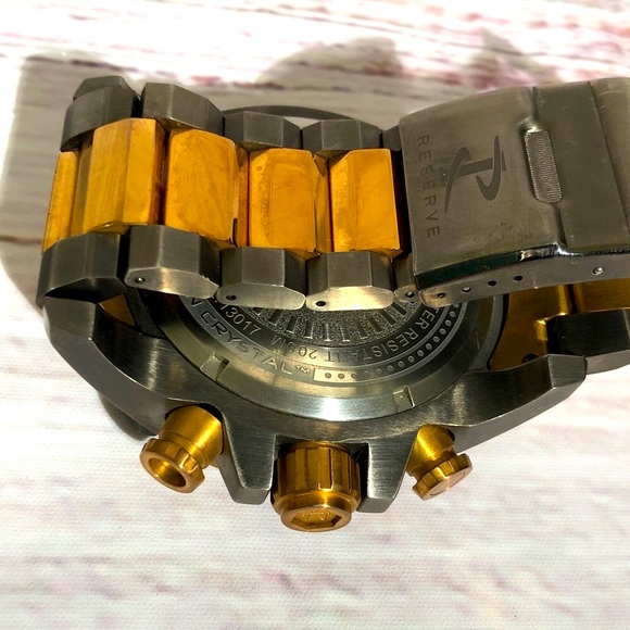 Invicta Two-Tone Gold and Silver Men’s HEAVY Watch withwarranty and original box - Picture 9 of 13